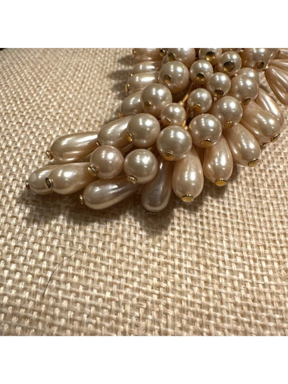 Vintage Pearl Cluster Leaf Brooch 4” Creamy Faux Pearl Large Pin Gold Tone - Picture 2 of 11